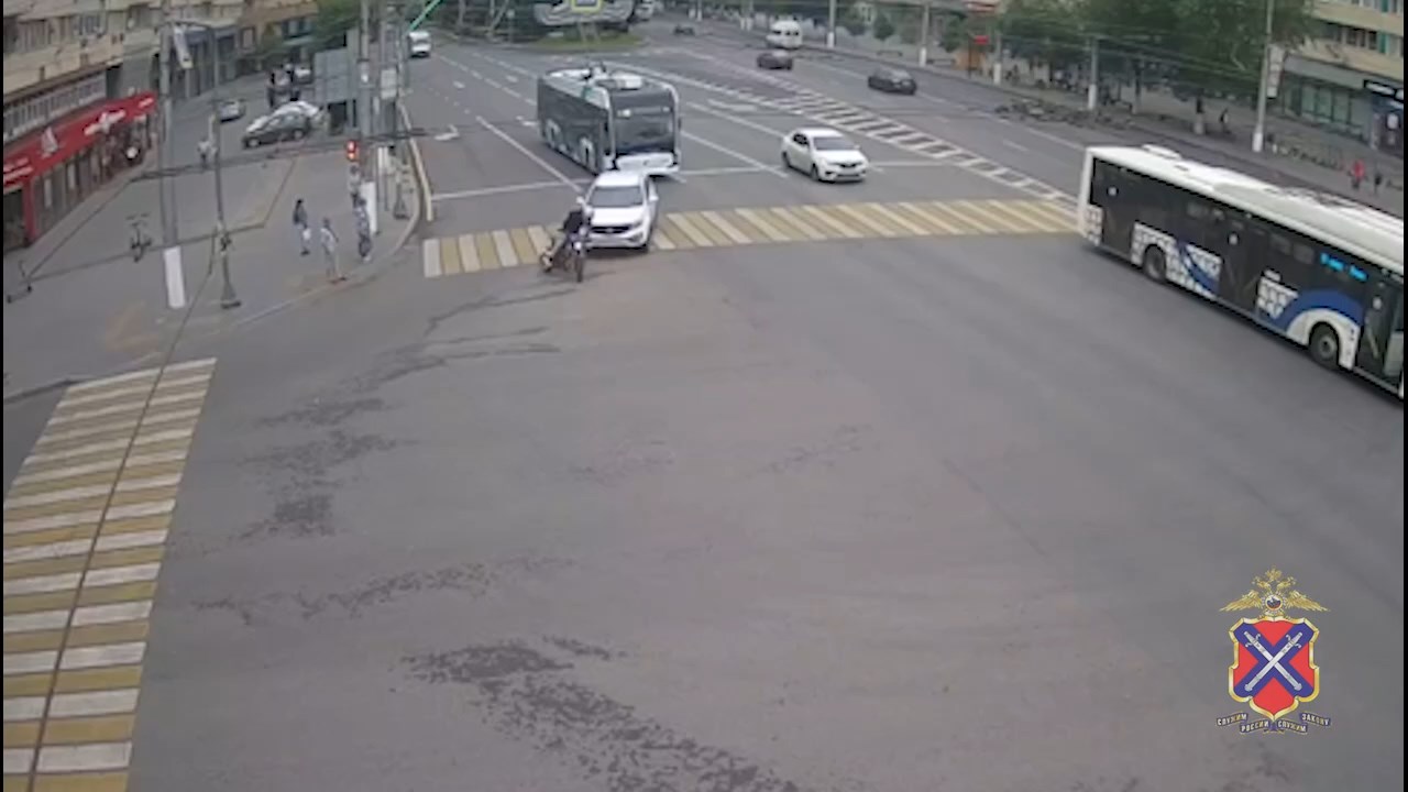 24 июня в Волгограде мотоцикл столкнулся с «Киа Спортаж»